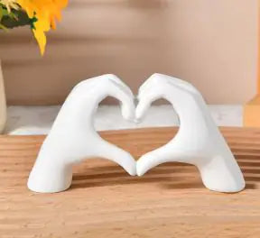 Heart Hand Statue – Modern Love-Inspired Sculpture | Aesthetic Home Decor for Desk, Shelf & Tabletop Styling"